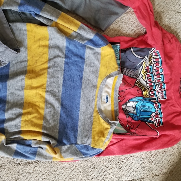 4 pieces of boy clothing - Picture 2 of 5